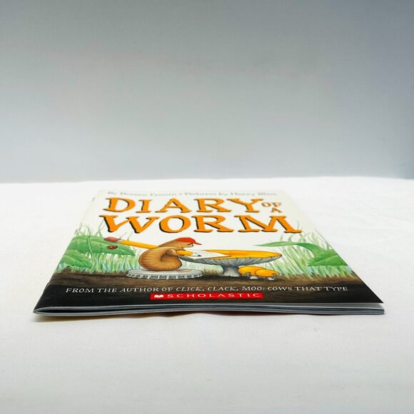 Diary of a Worm Paperback Book by Doreen Cronin Brand New - Picture 4 of 6